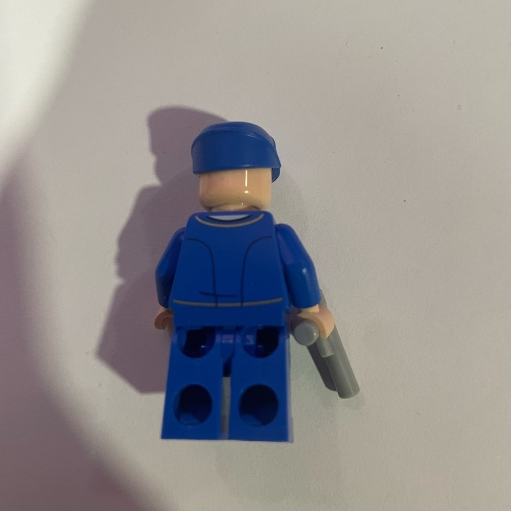 Lego Bespin Guard minifigure Star Wars 2017 collectable set 75222 - Picture 2 of 2